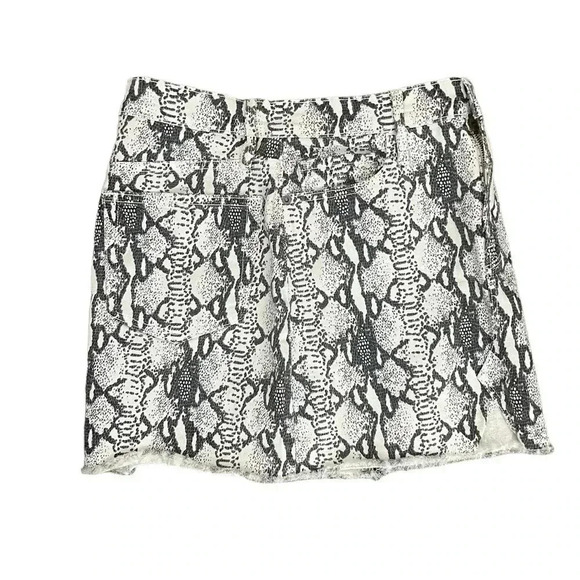 FRAME Snakeskin Print Denim Mini Skirt Black Multi Frayed Hem Size 26 - Picture 2 of 9